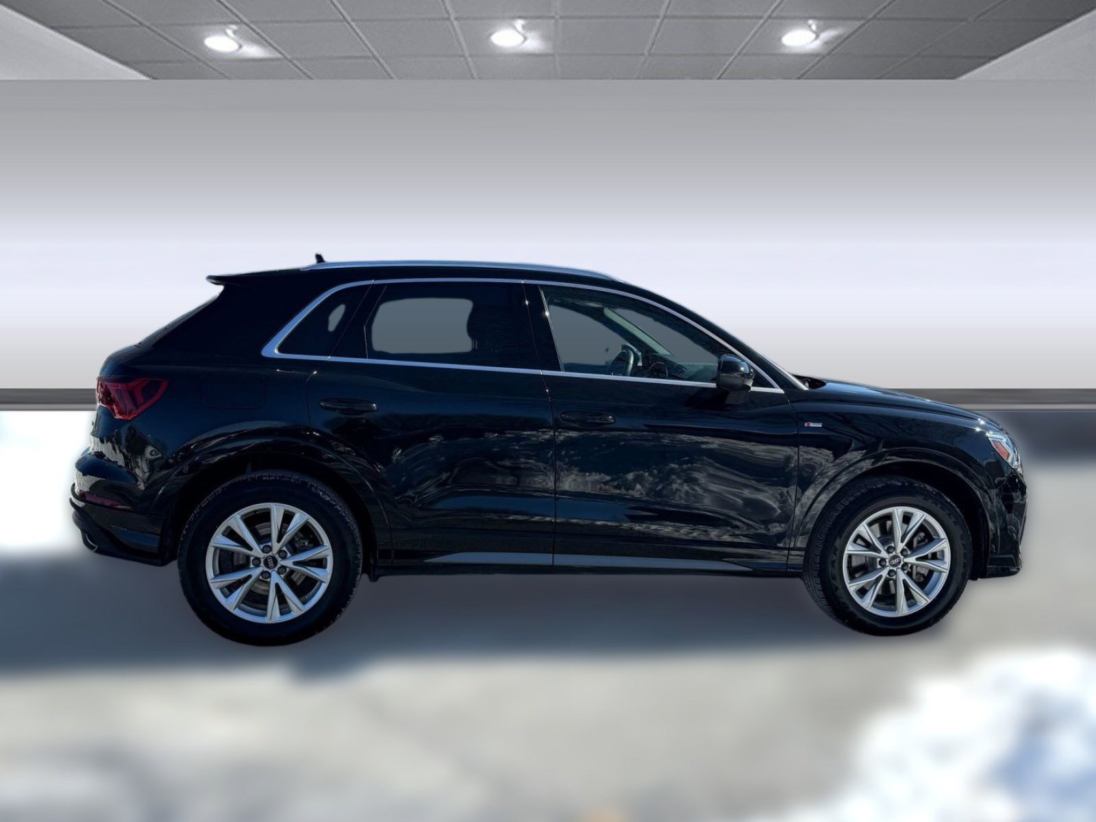 Certified 2025 Audi Q3 2.0T Premium Plus w/ Premium Plus Package image 8
