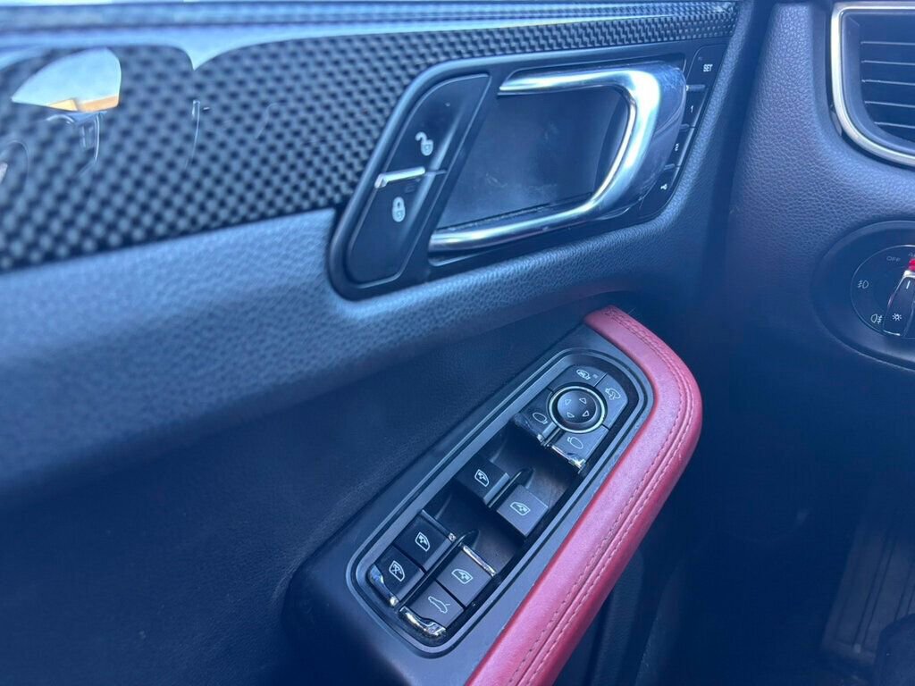 Used 2018 Porsche Macan GTS image 29