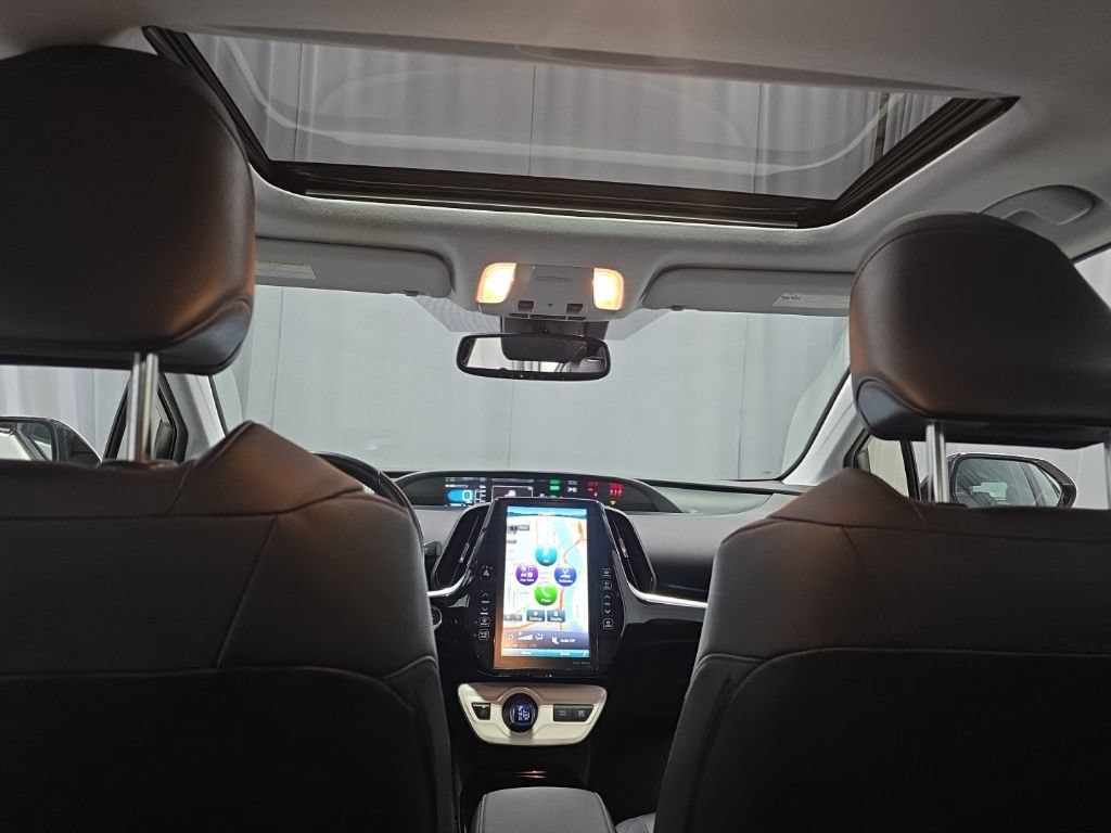 Used 2018 Toyota Prius Four w/ Advanced Technology Package FWD image 13