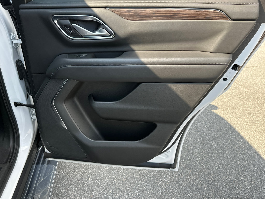 Used 2022 Chevrolet Tahoe LS RWD image 16