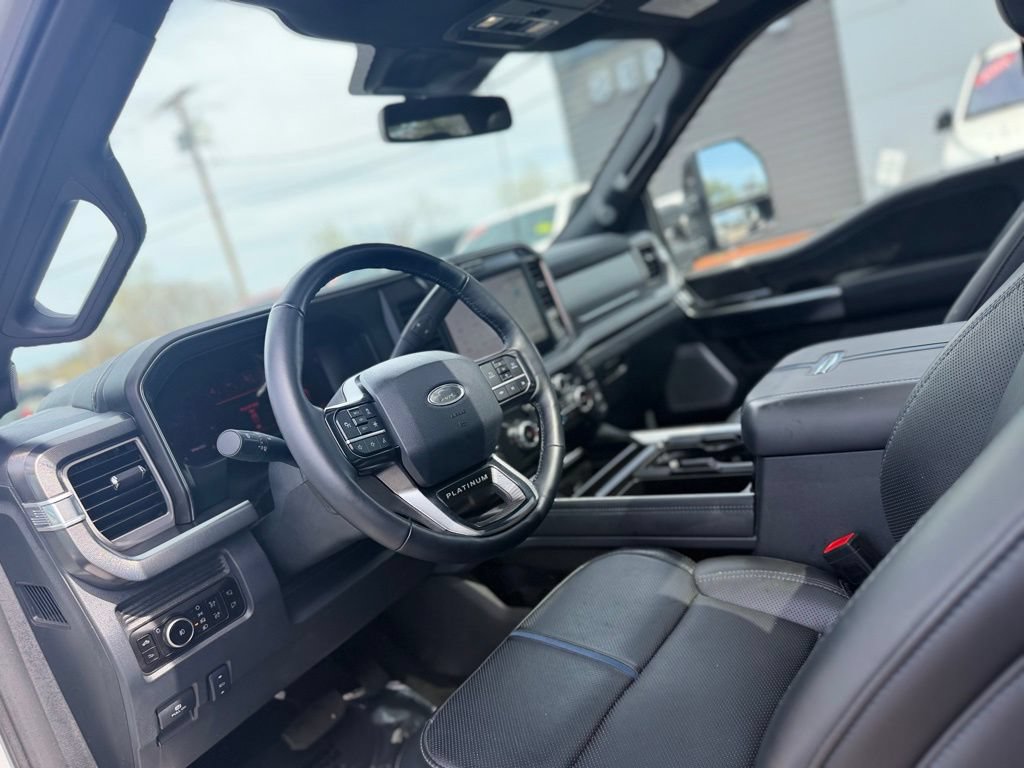 Certified 2025 Ford F450 Platinum w/ FX4 Off-Road Package AWD/4WD image 17