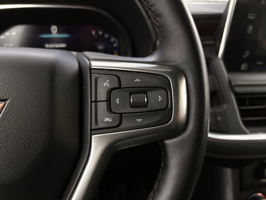 Used 2024 Chevrolet Suburban Premier image 15