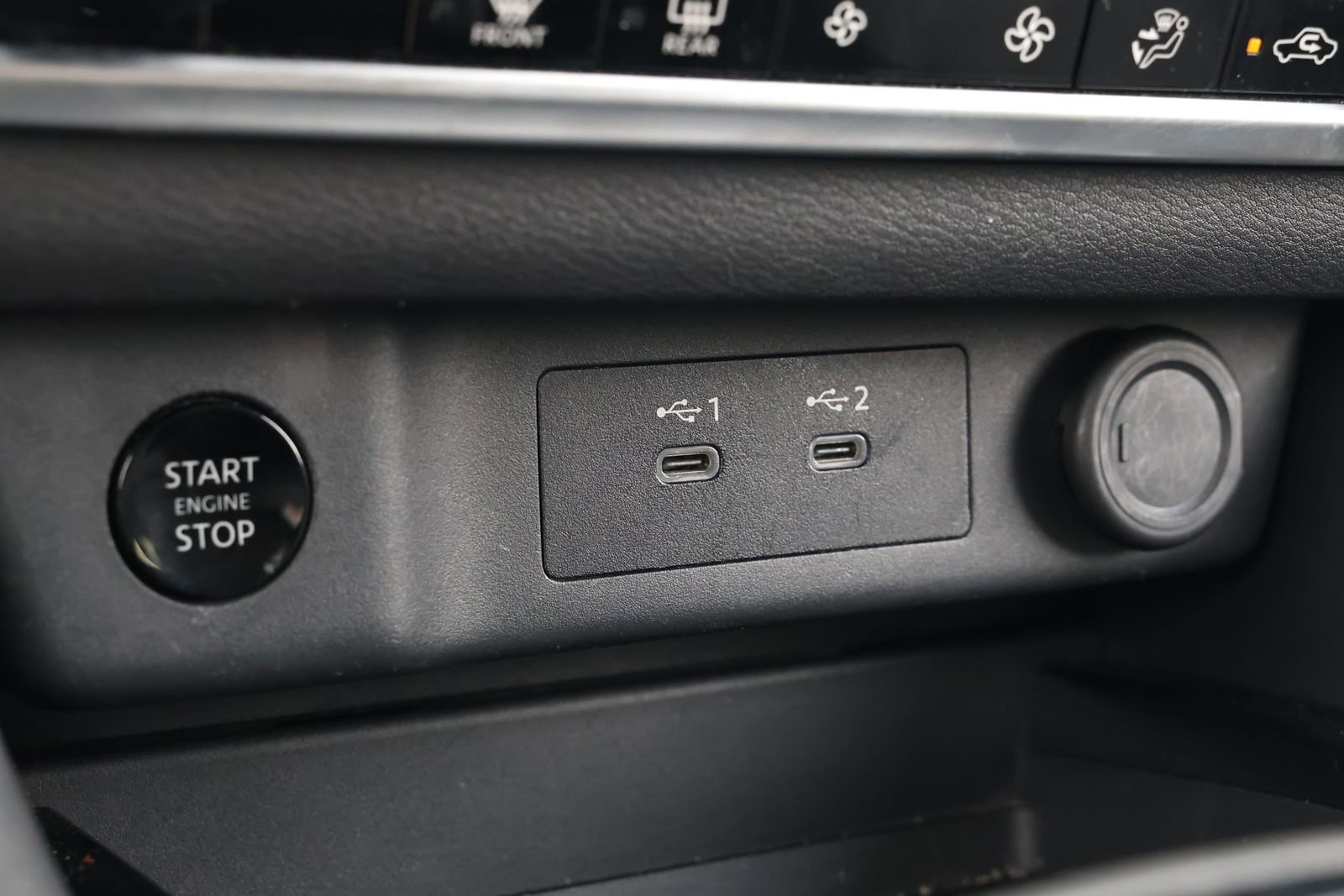 Used 2024 Nissan Rogue SV image 22