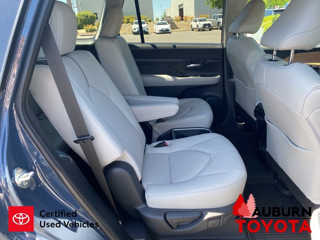Certified 2024 Toyota Grand Highlander AWD image 22