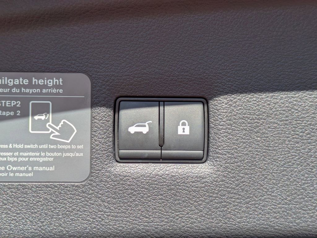 Certified 2025 INFINITI QX55 Essential image 13