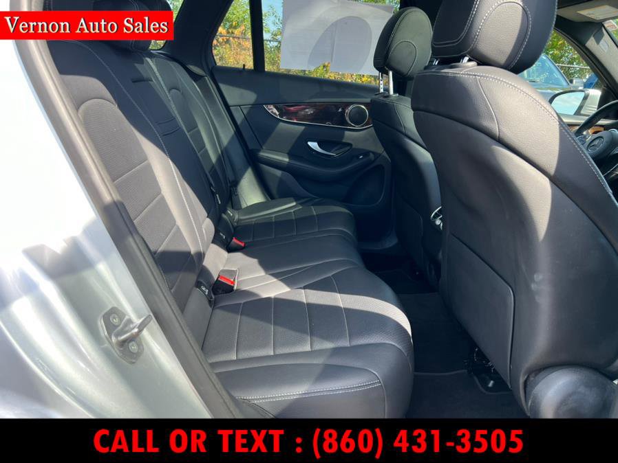Used 2019 Mercedes-Benz GLC 300 4MATIC image 13