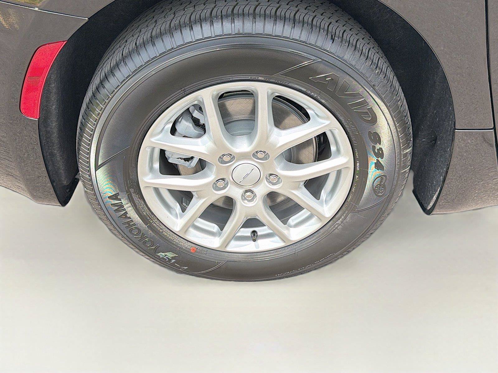 New 2027 Chrysler Pacifica LX FWD image 33