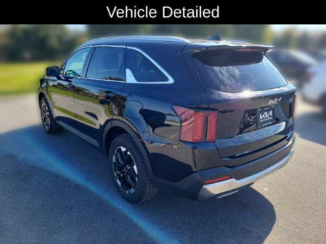 Certified 2024 Kia Sorento S w/ Panoramic Sunroof Package AWD/4WD image 3