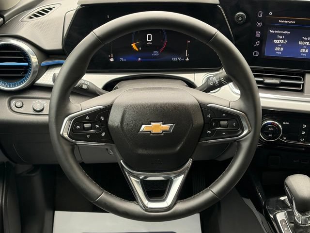 Used 2026 Chevrolet Trax LT w/ LT Convenience Package FWD image 34