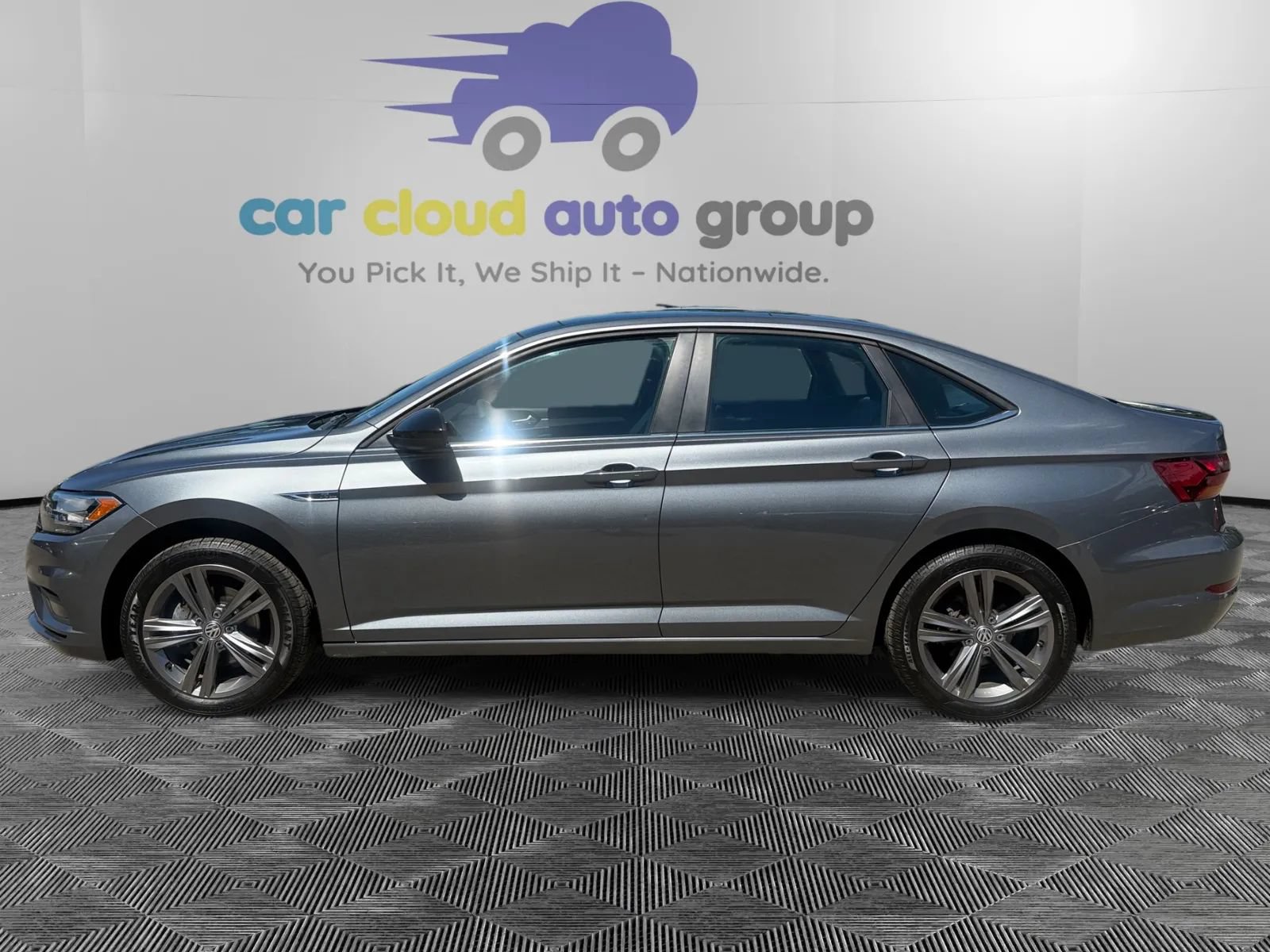 Used 2019 Volkswagen Jetta R-Line FWD image 2