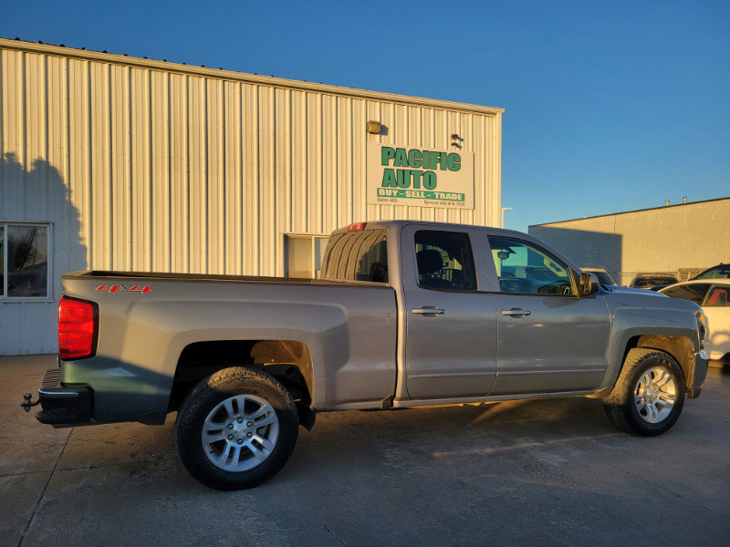 Used 2016 Chevrolet Silverado 1500 LT w/ All Star Edition image 7