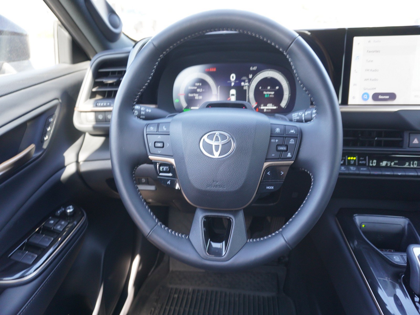 Used 2025 Toyota Crown Signia w/ Advanced Technology Package AWD/4WD image 16