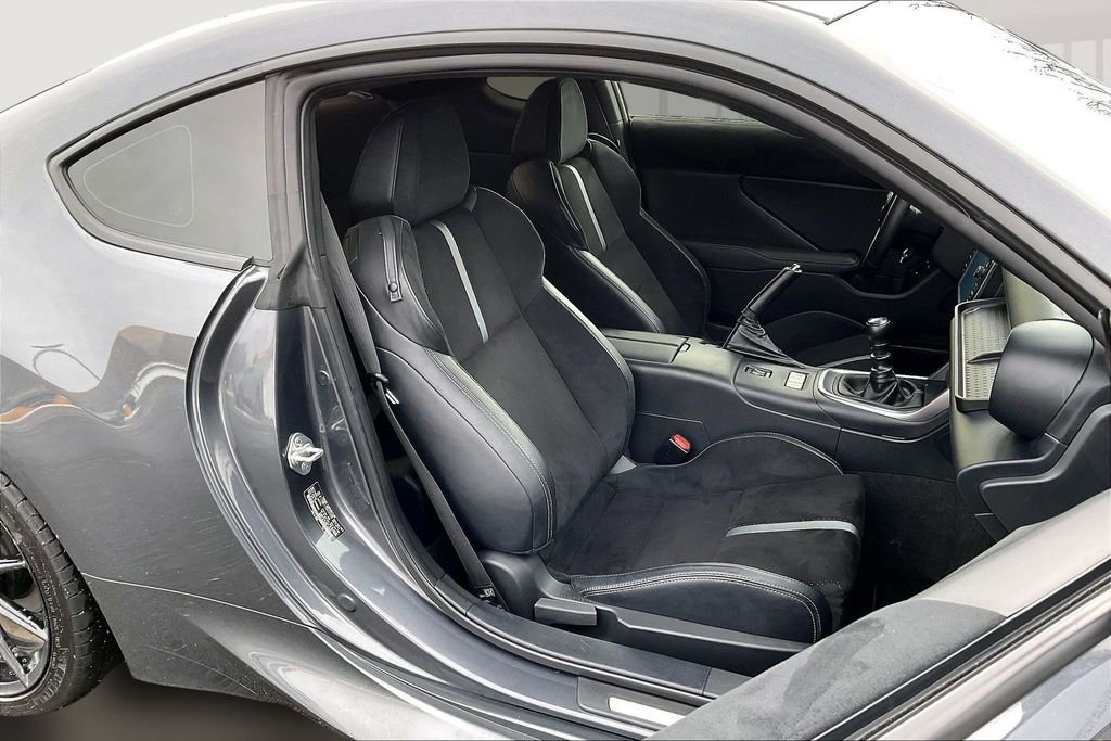 Used 2024 Toyota GR86 Premium RWD image 25