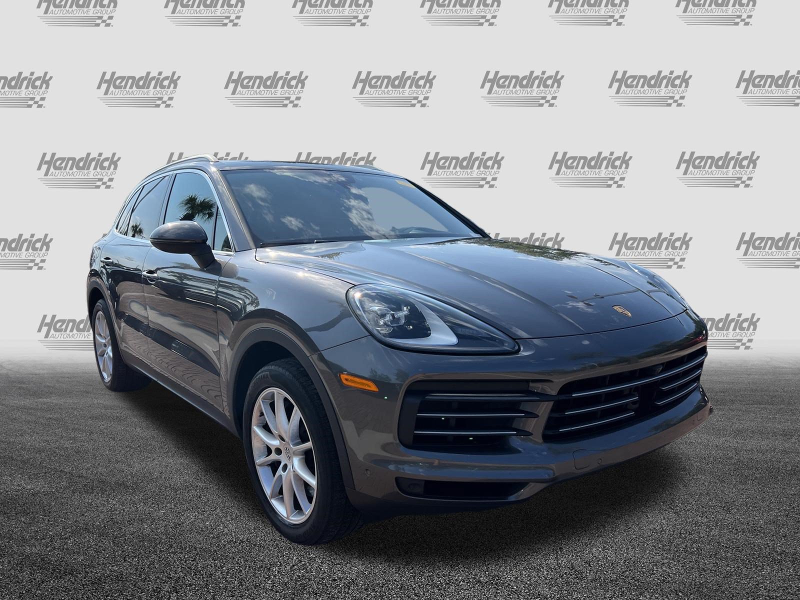 Used 2022 Porsche Cayenne AWD/4WD image 2