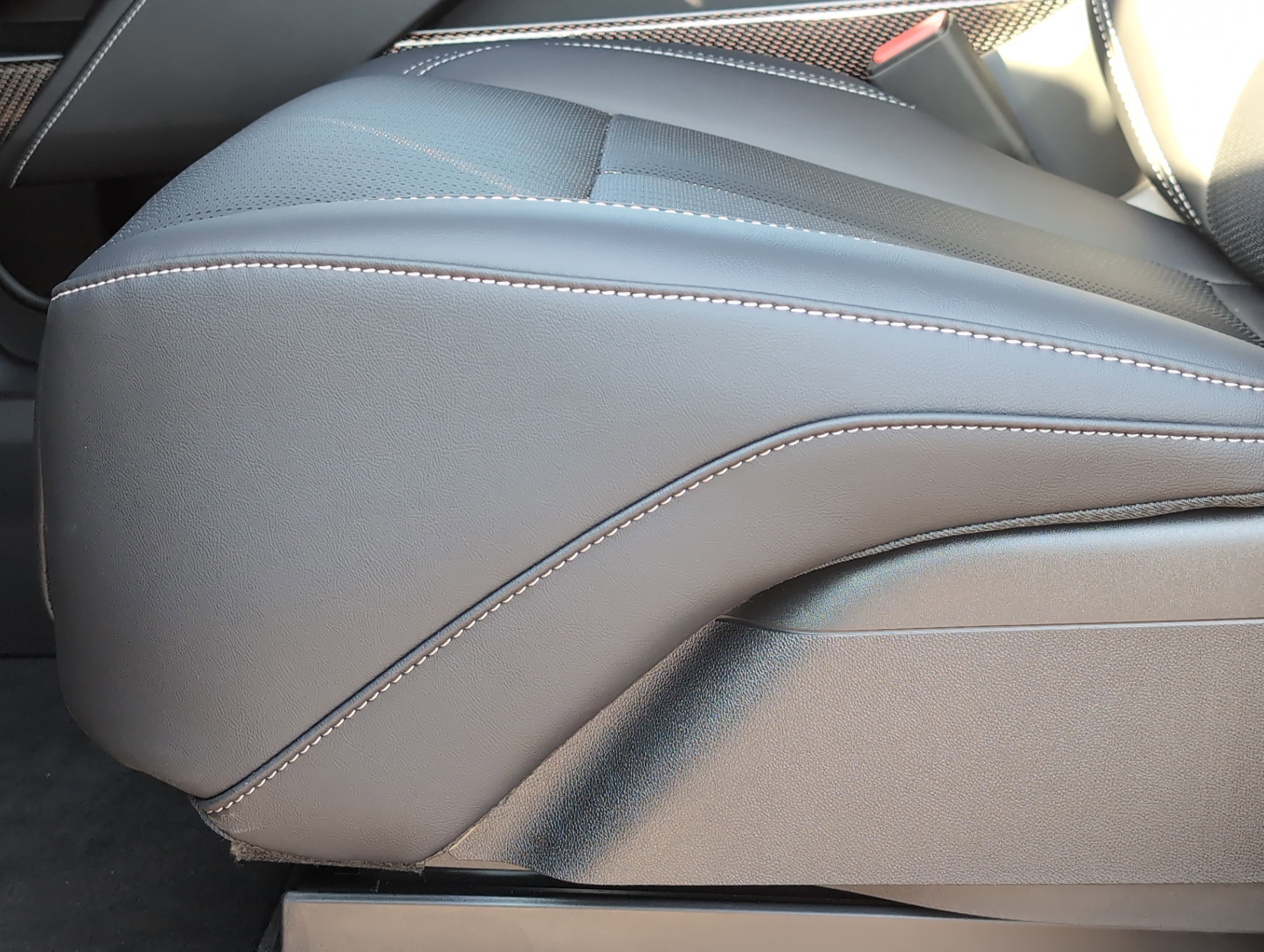 New 2026 Cadillac Vistiq Luxury image 10