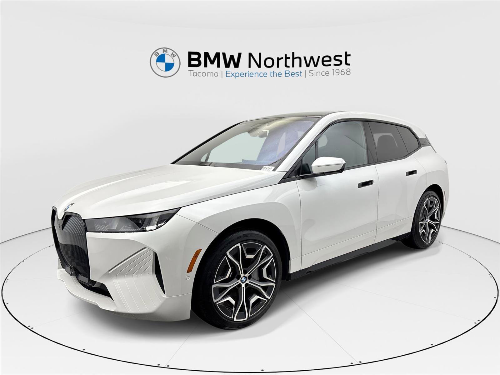 Used 2026 BMW iX xDrive60 w/ Executive Package image 1