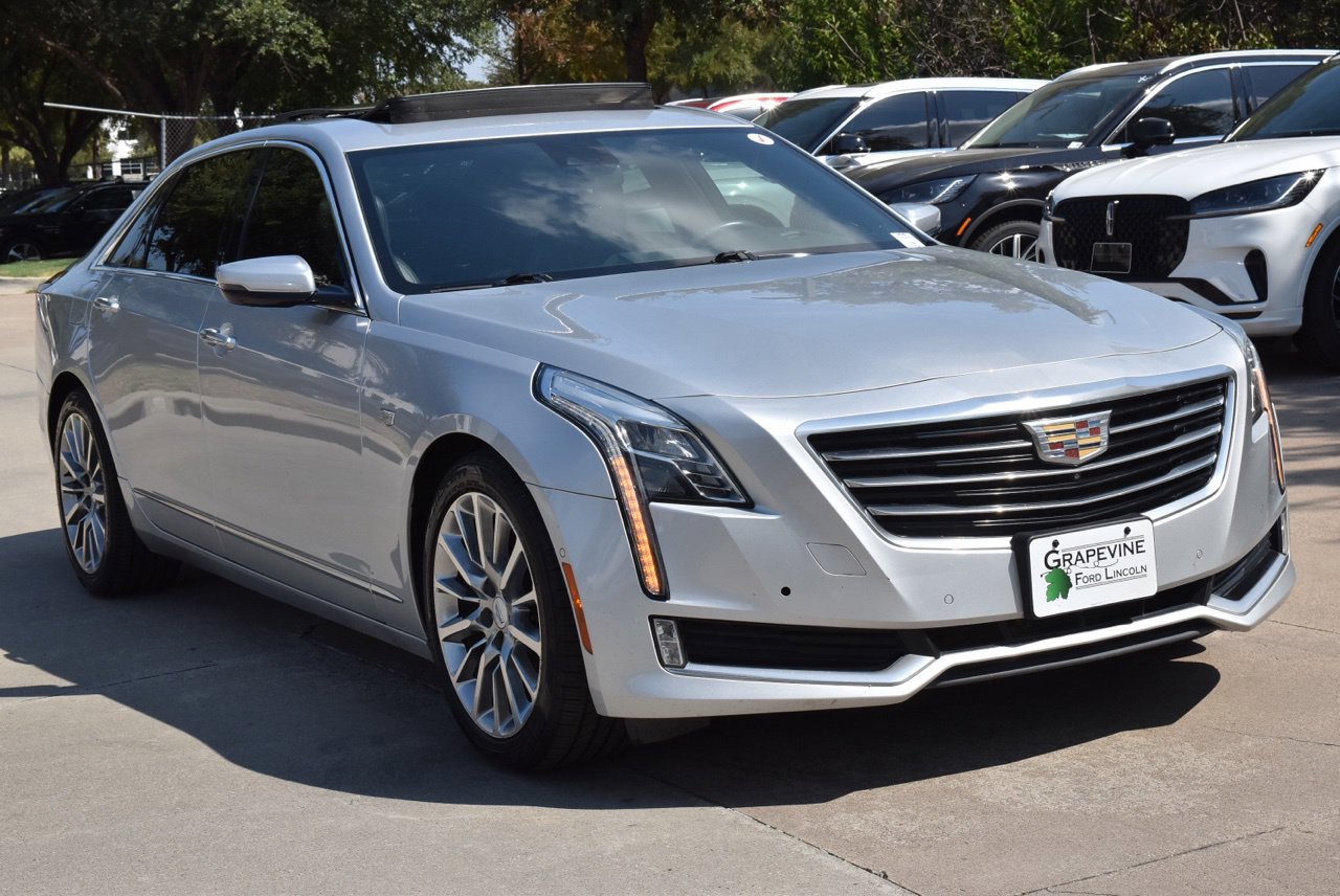 Used 2018 Cadillac CT6 Luxury AWD/4WD image 4