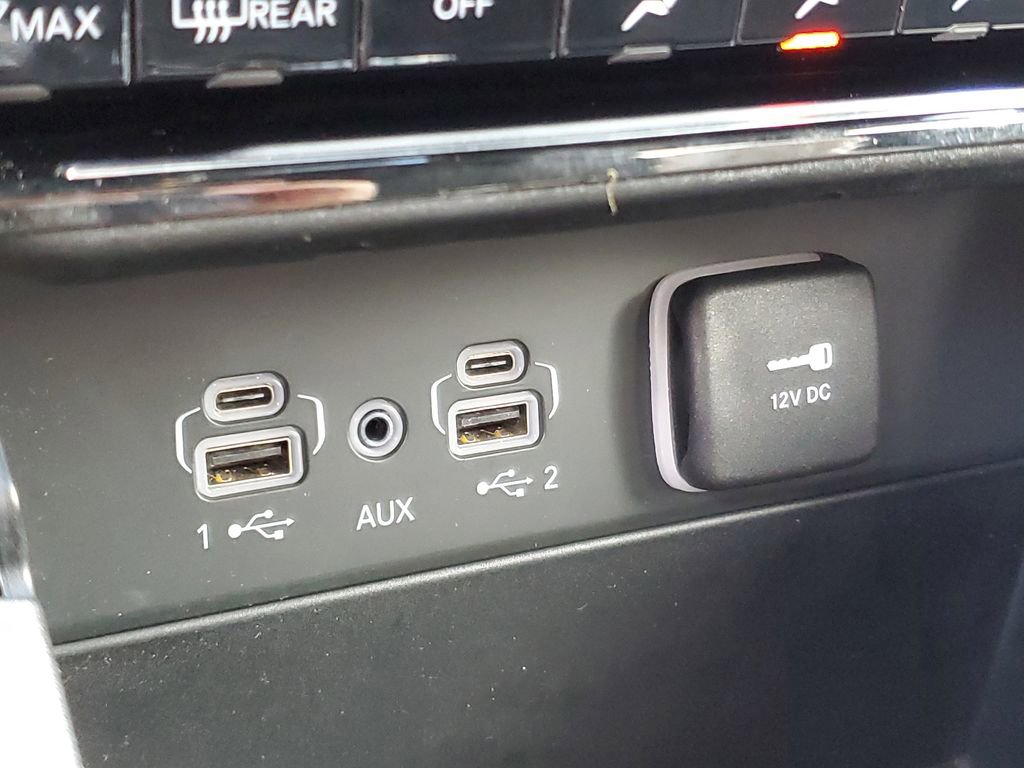 Used 2024 Jeep Grand Cherokee L Laredo w/ Trailer Tow Package image 22