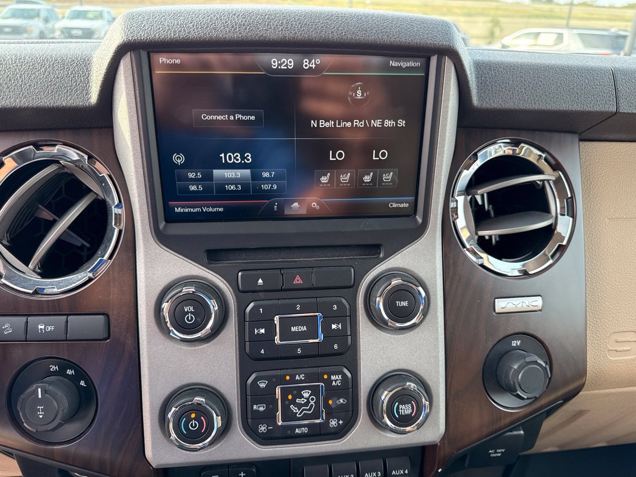 Used 2016 Ford F250 Lariat w/ Lariat Ultimate Package AWD/4WD image 24