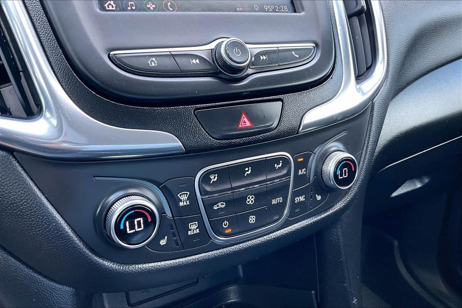 Used 2020 Chevrolet Equinox LT FWD image 34