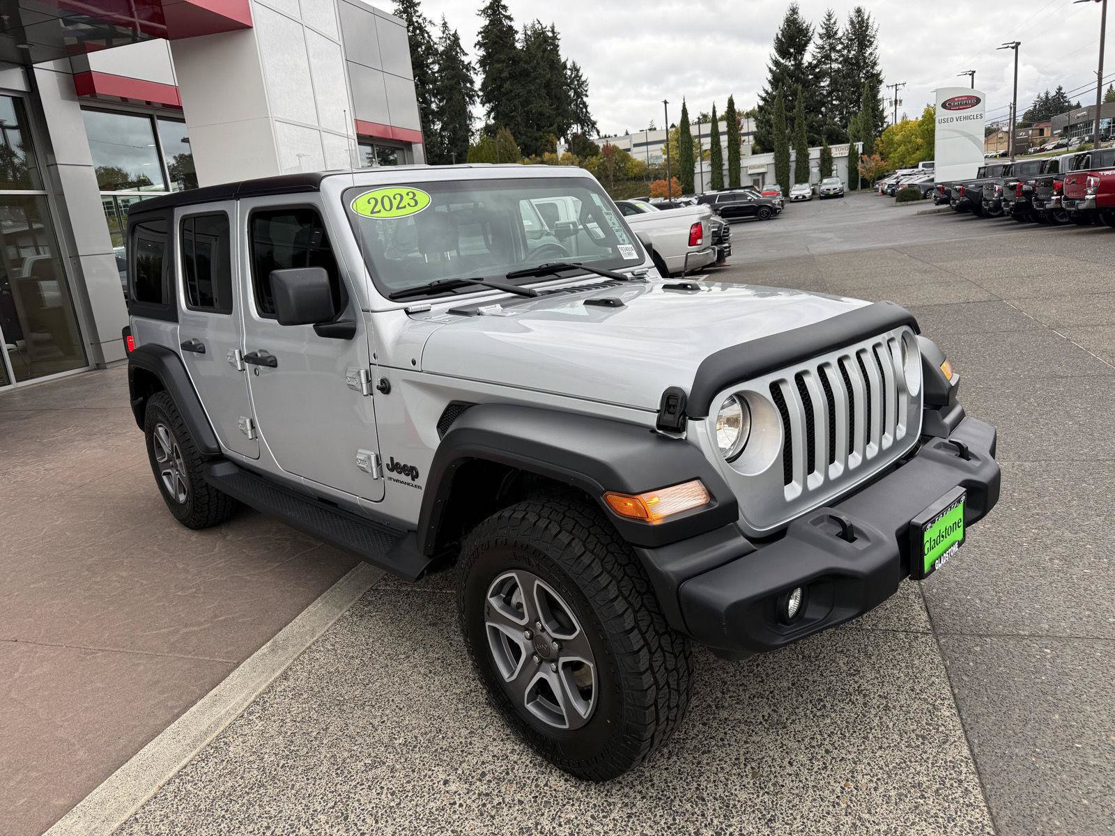 Used 2023 Jeep Wrangler Unlimited Sport AWD/4WD image 7