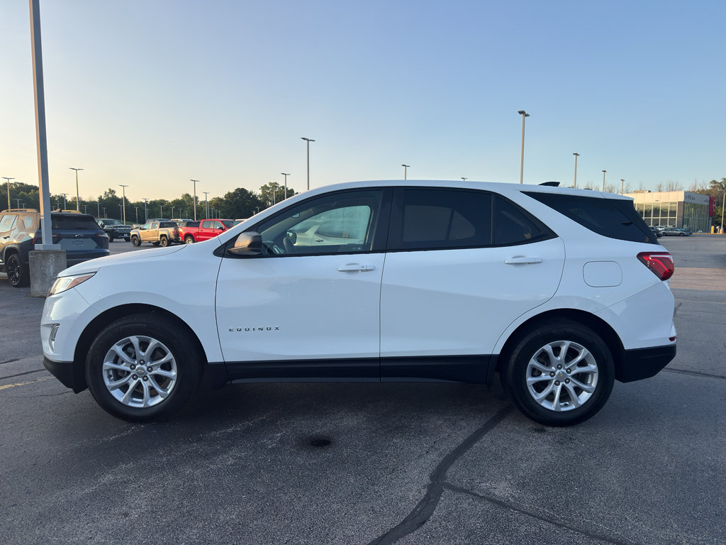 Certified 2020 Chevrolet Equinox LS w/ LS Convenience Package FWD image 6