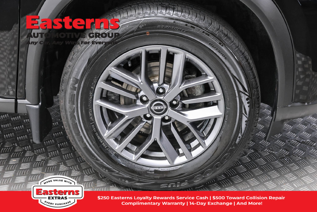 Used 2023 Nissan Rogue S AWD/4WD image 31