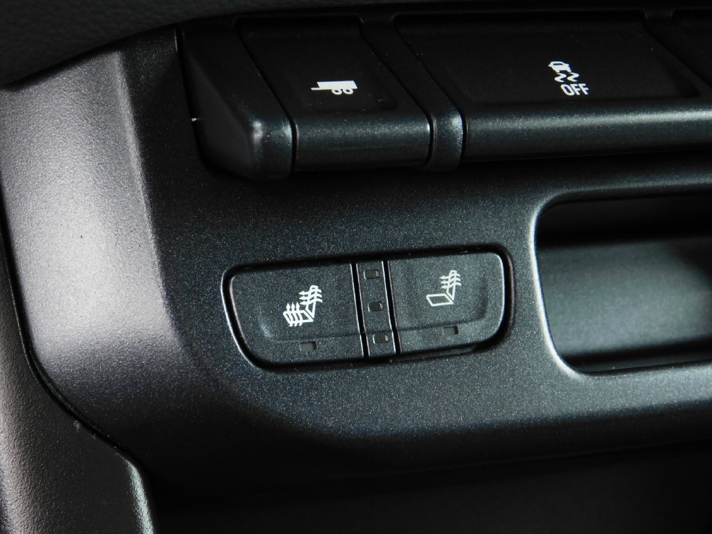 Used 2018 Chevrolet Colorado Z71 AWD/4WD image 26