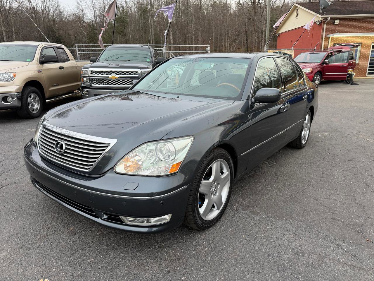Used 2005 Lexus LS 430 RWD image 4