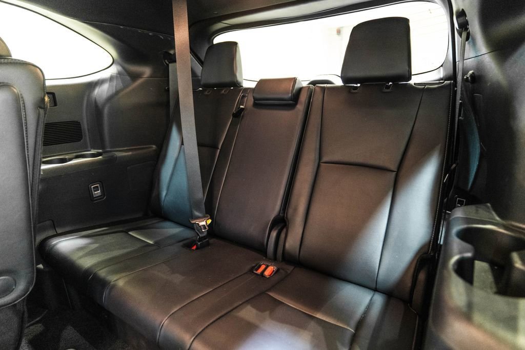 Certified 2025 Toyota Highlander XSE image 30