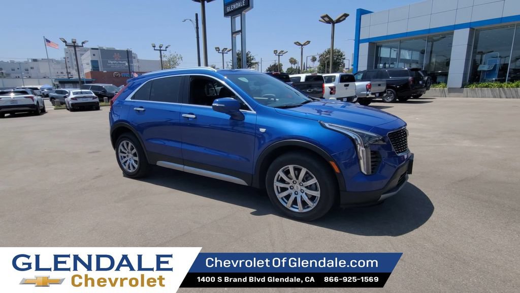 Used 2023 Cadillac XT4 Premium Luxury AWD/4WD image 2