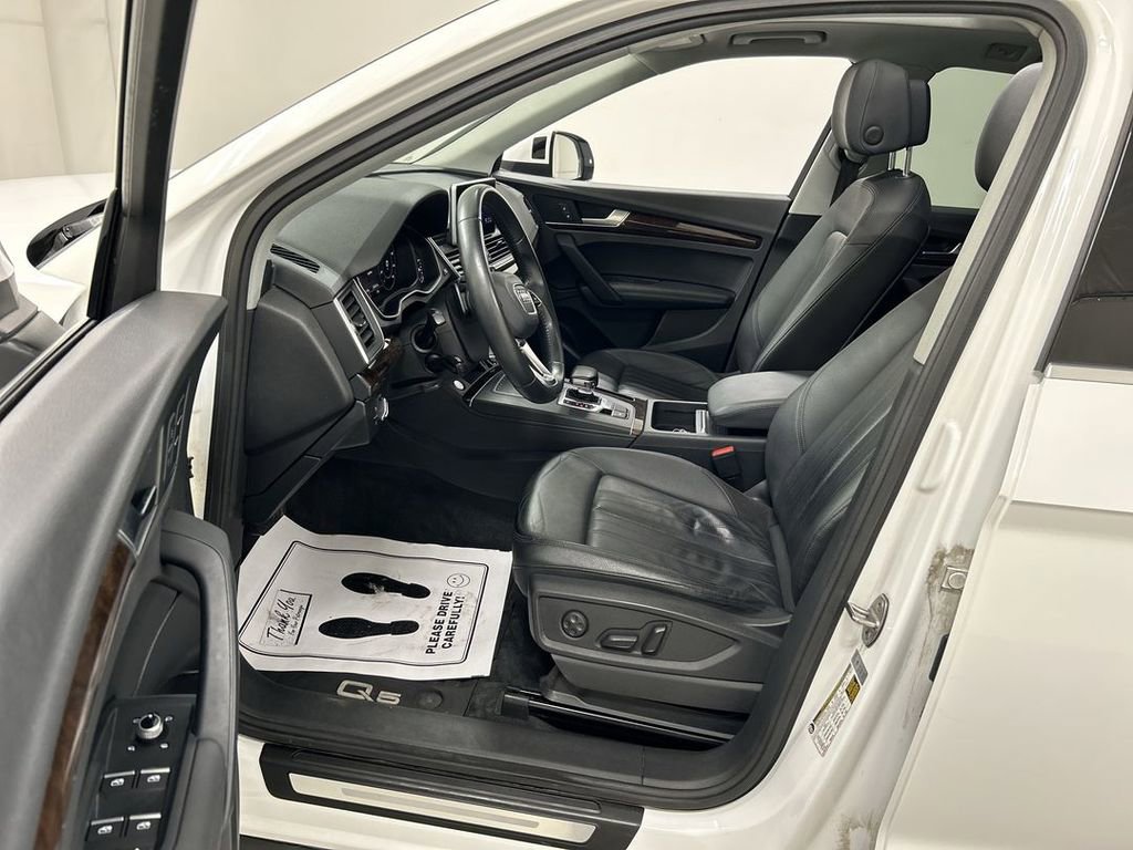 Used 2020 Audi Q5 Premium Plus w/ Premium Plus Package AWD/4WD image 9