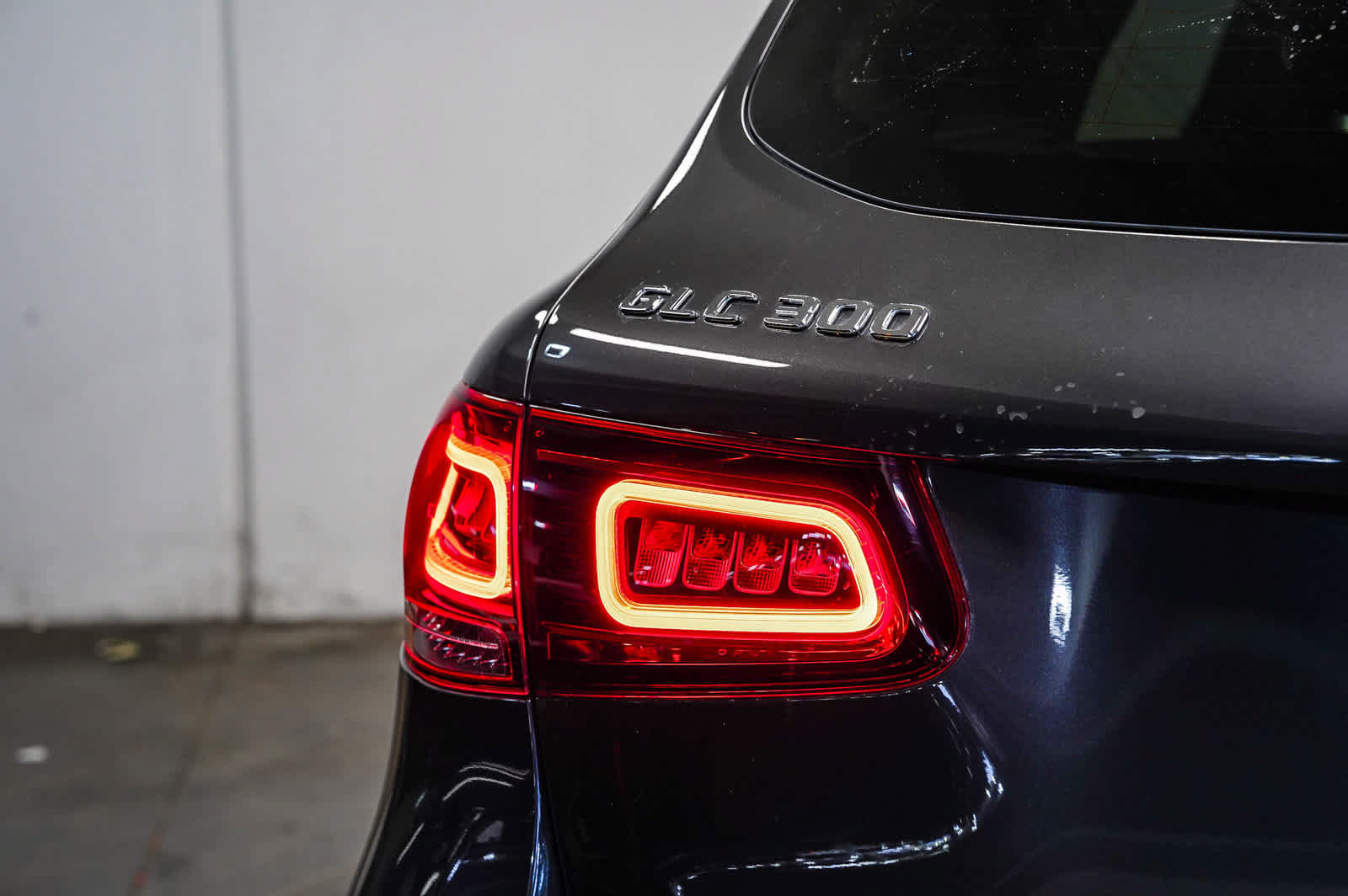 Used 2022 Mercedes-Benz GLC 300 4MATIC image 11