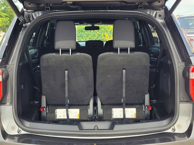 Used 2016 Ford Explorer XLT w/ Equipment Group 201A FWD image 10