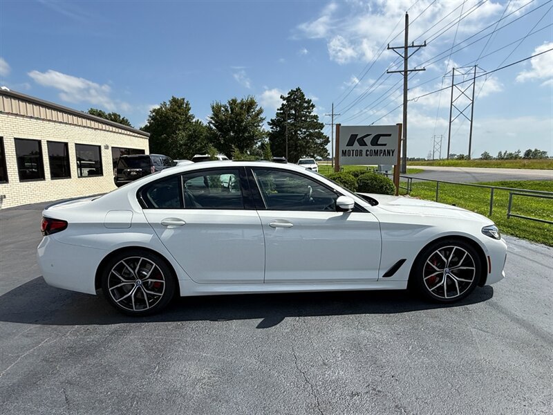 Used 2023 BMW M550i xDrive w/ Executive Package AWD/4WD image 6