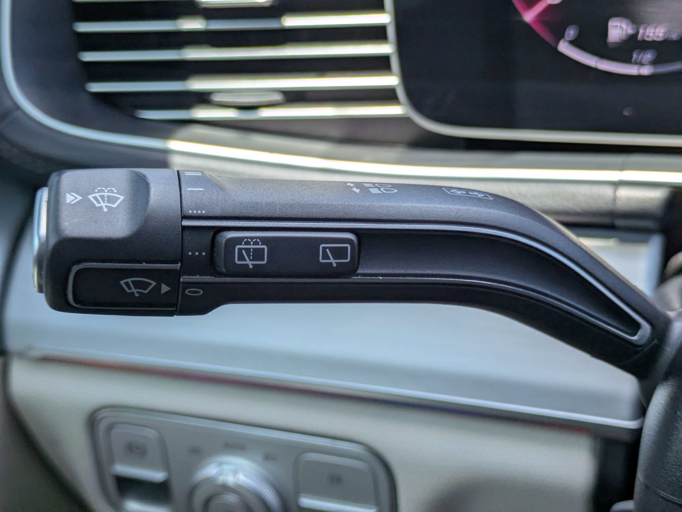 Used 2024 Mercedes-Benz GLS 450 4MATIC image 19