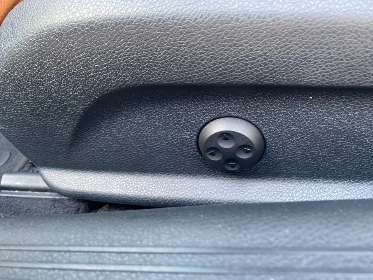 Used 2017 Mercedes-Benz C 300 4MATIC Coupe image 21