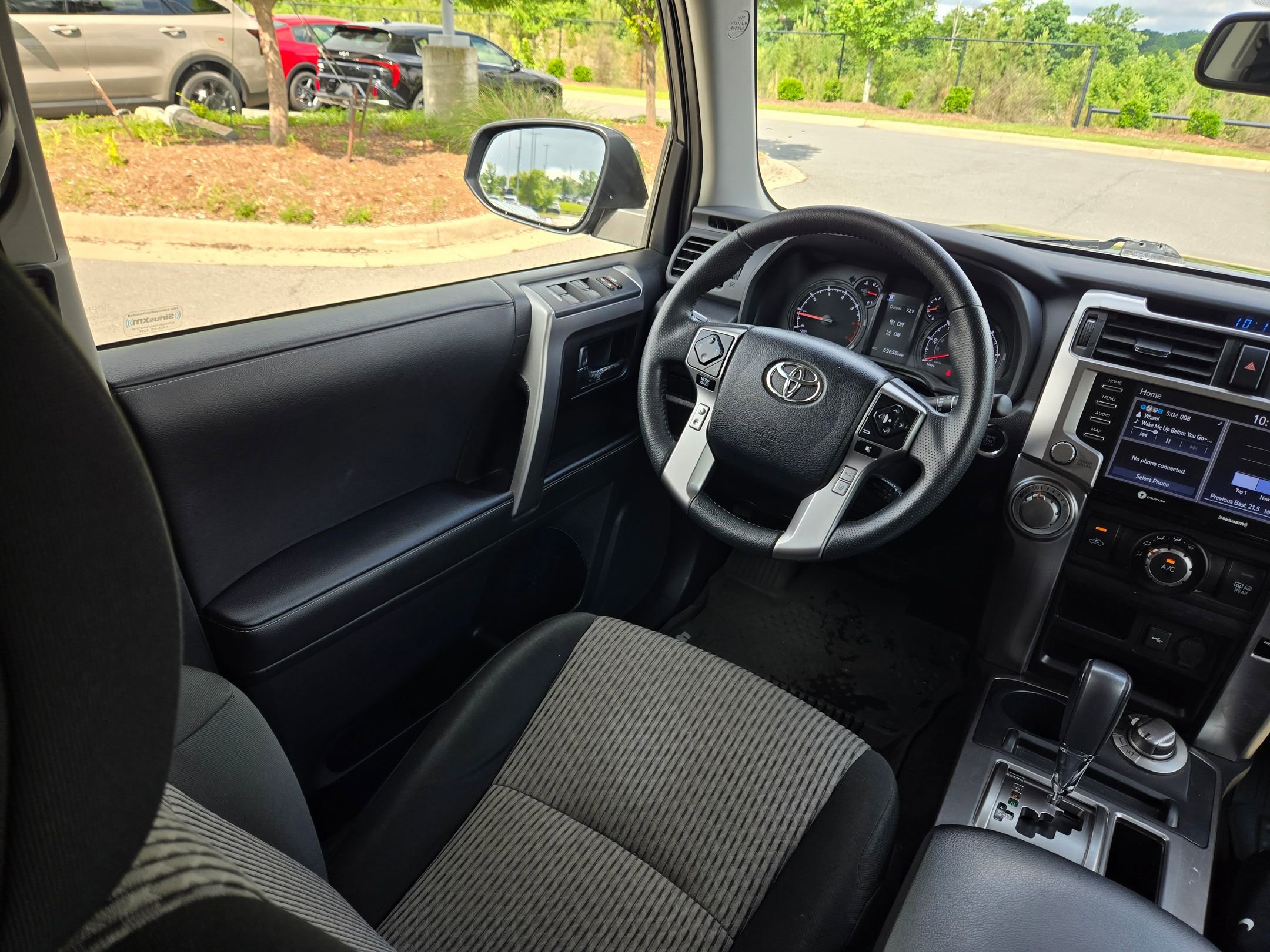 Used 2023 Toyota 4Runner SR5 AWD/4WD image 9