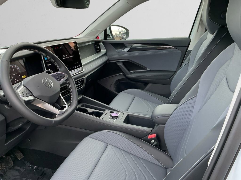 New 2026 Volkswagen Tiguan SE AWD/4WD image 9