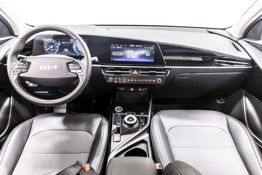 Used 2024 Kia Niro Wind FWD image 17