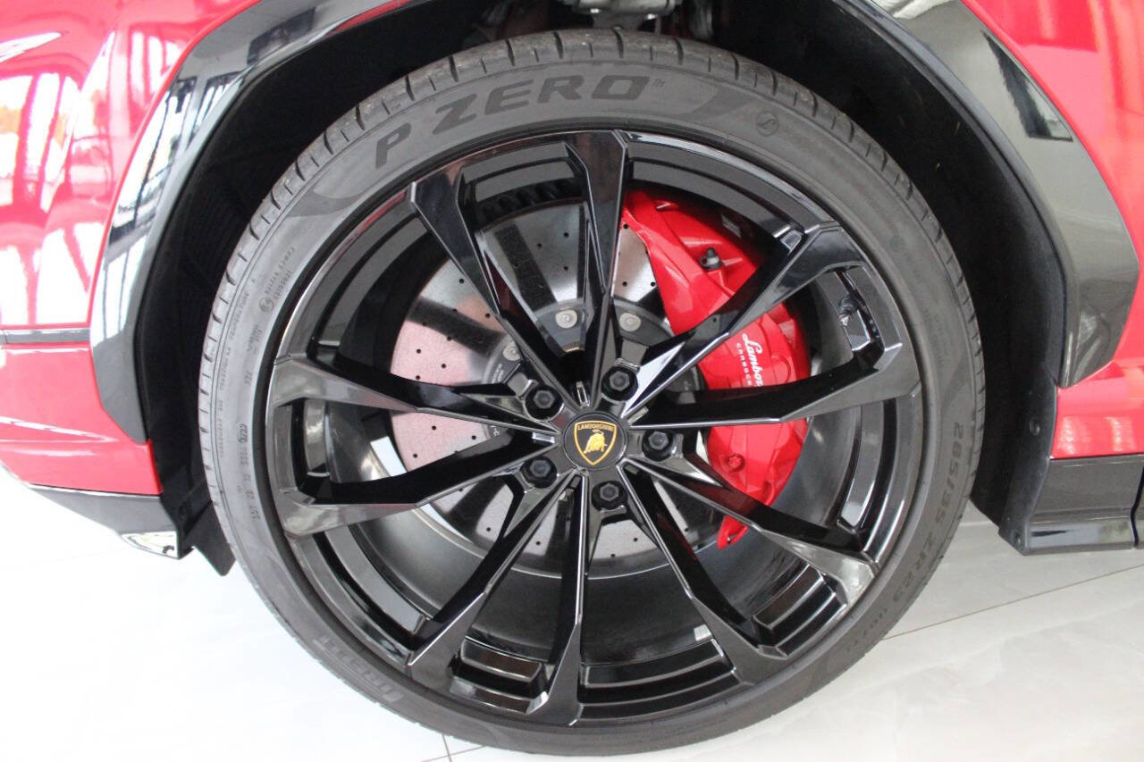 Used 2023 Lamborghini Urus S image 6