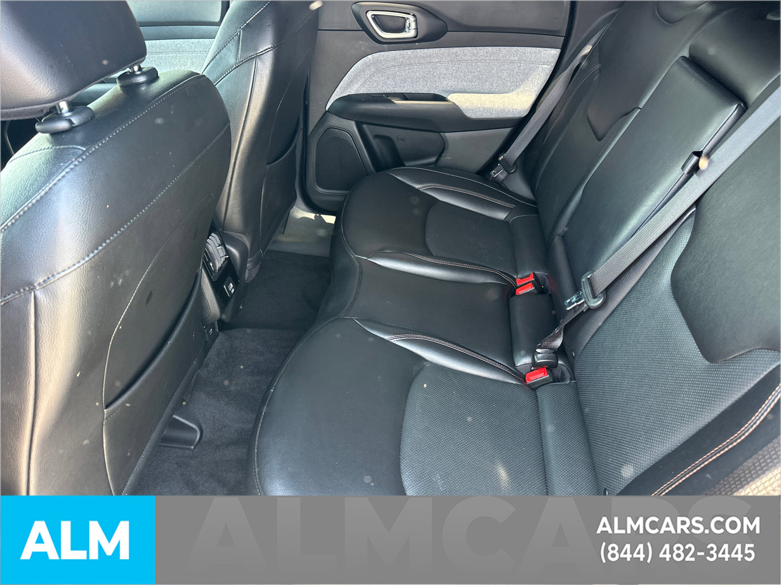 Used 2023 Jeep Compass Latitude AWD/4WD image 23