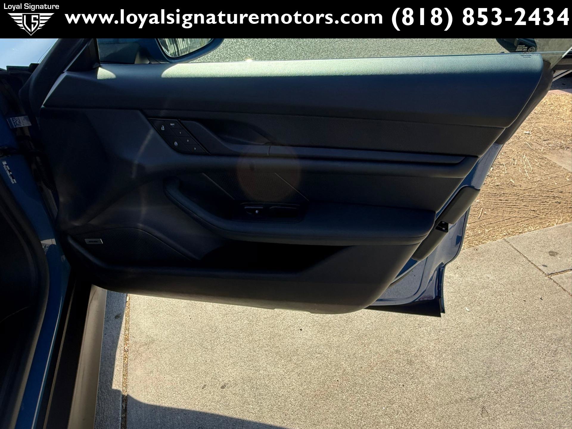 Used 2022 Porsche Taycan RWD image 34