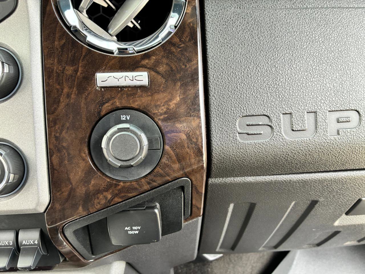 Used 2015 Ford F250 Platinum w/ FX4 Off-Road Package image 32