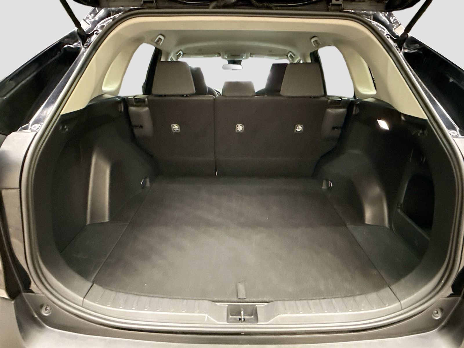 Used 2024 Toyota RAV4 XLE FWD image 27