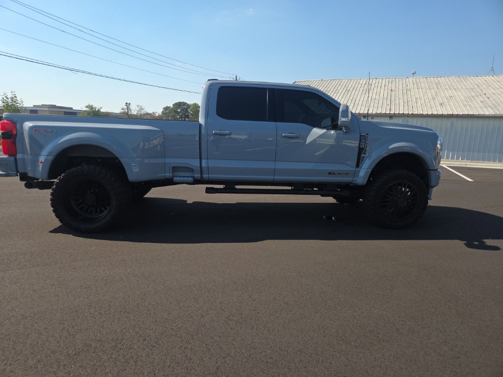 Used 2025 Ford F450 Lariat w/ FX4 Off-Road Package AWD/4WD image 24