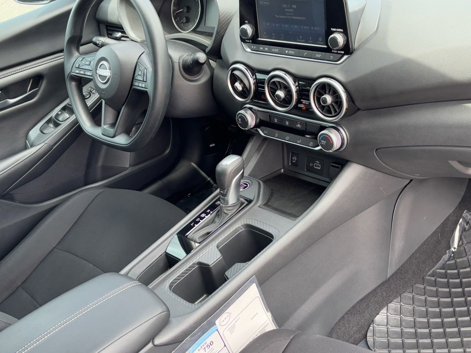 Used 2025 Nissan Sentra S image 9