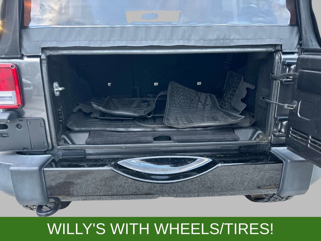 Used 2016 Jeep Wrangler Unlimited Willys image 13