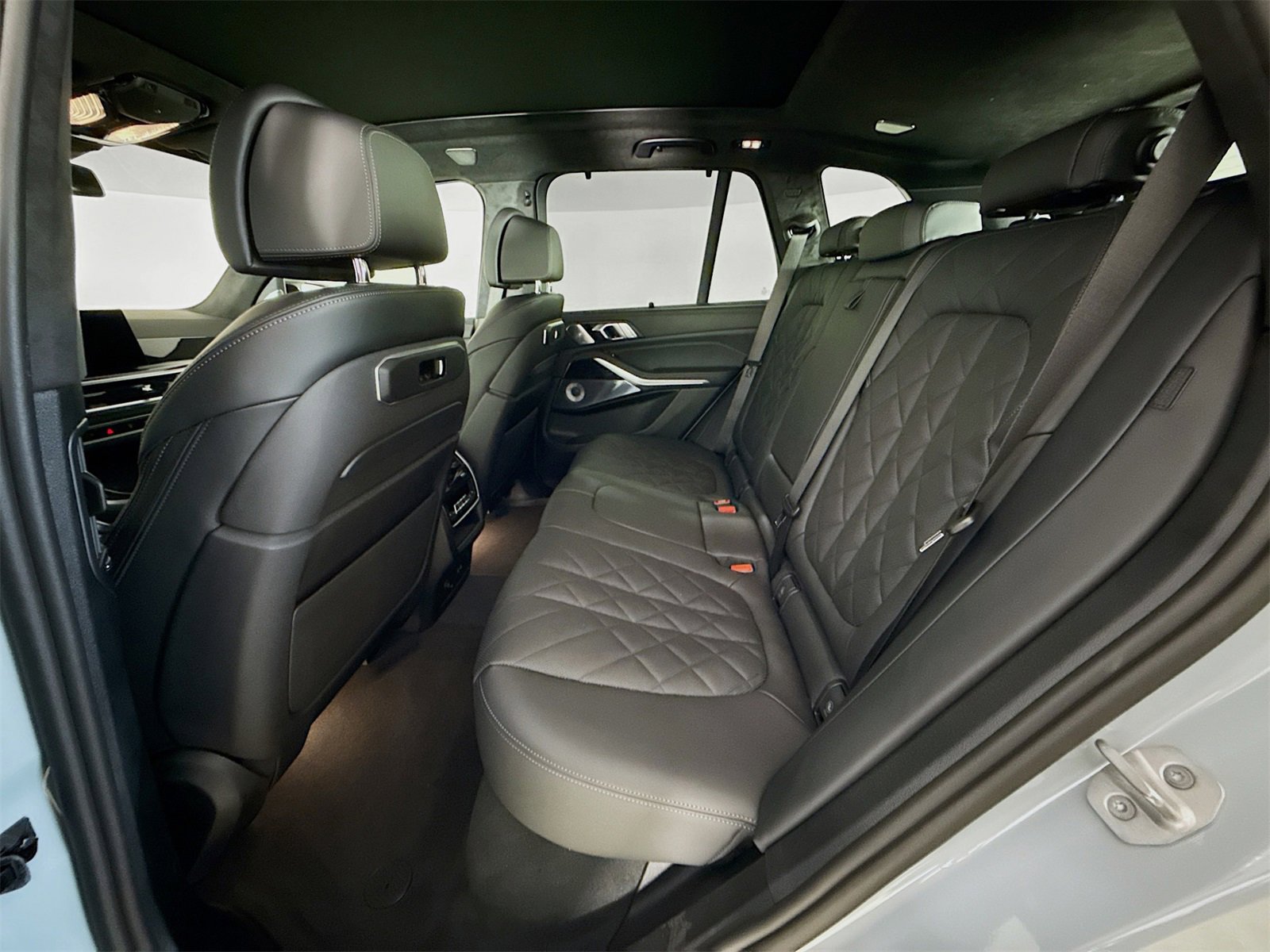 New 2026 BMW X5 M60i image 26