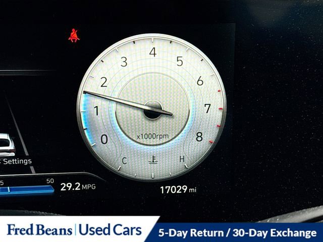 Used 2023 Hyundai Elantra SEL w/ Convenience Package image 13